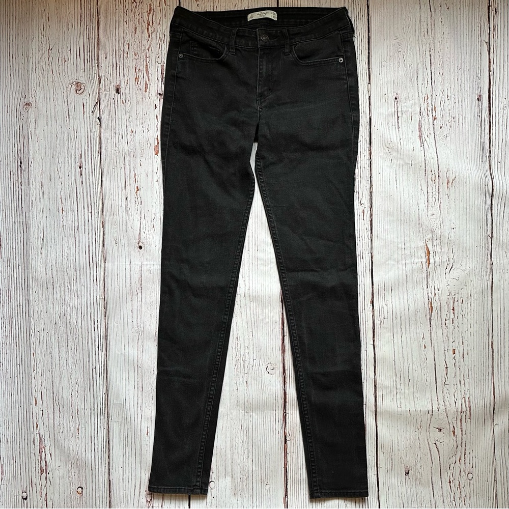 Abercrombie & Fitch Black High Rise Modern Skinny Jean 2 Long